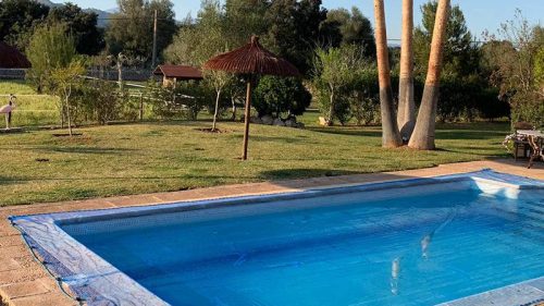 Bâche et filet de protection pour piscine sur mesure par Sopitair