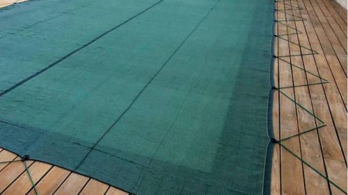 Bâche et filet de protection pour piscine sur mesure par Sopitair